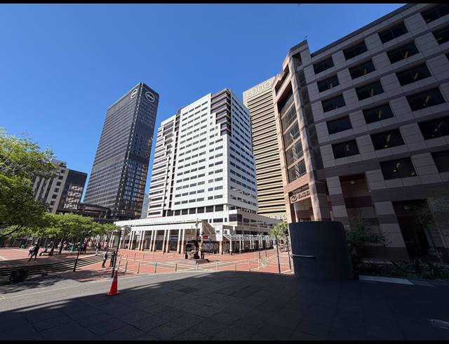 89M² BUILDING TO LET IN CAPE TOWN CITY CENTRE